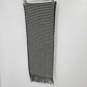 Disney Parks Houndstooth Plaid Black White Minnie Mouse Scarve